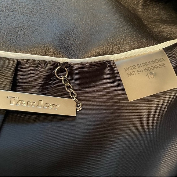 Plus Size TanJay Faux Leather Black Jacket-Domed Front-Perforated Design-Size 18 - Picture 8 of 8